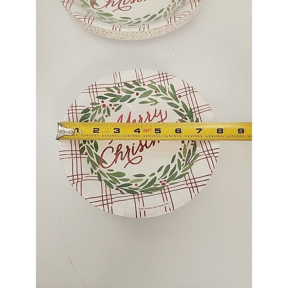 MERRY CHRISTMAS  Plates 40-Count Paper Plates Holiday Party Plaid 20 10" 20 8" - Picture 4 of 4